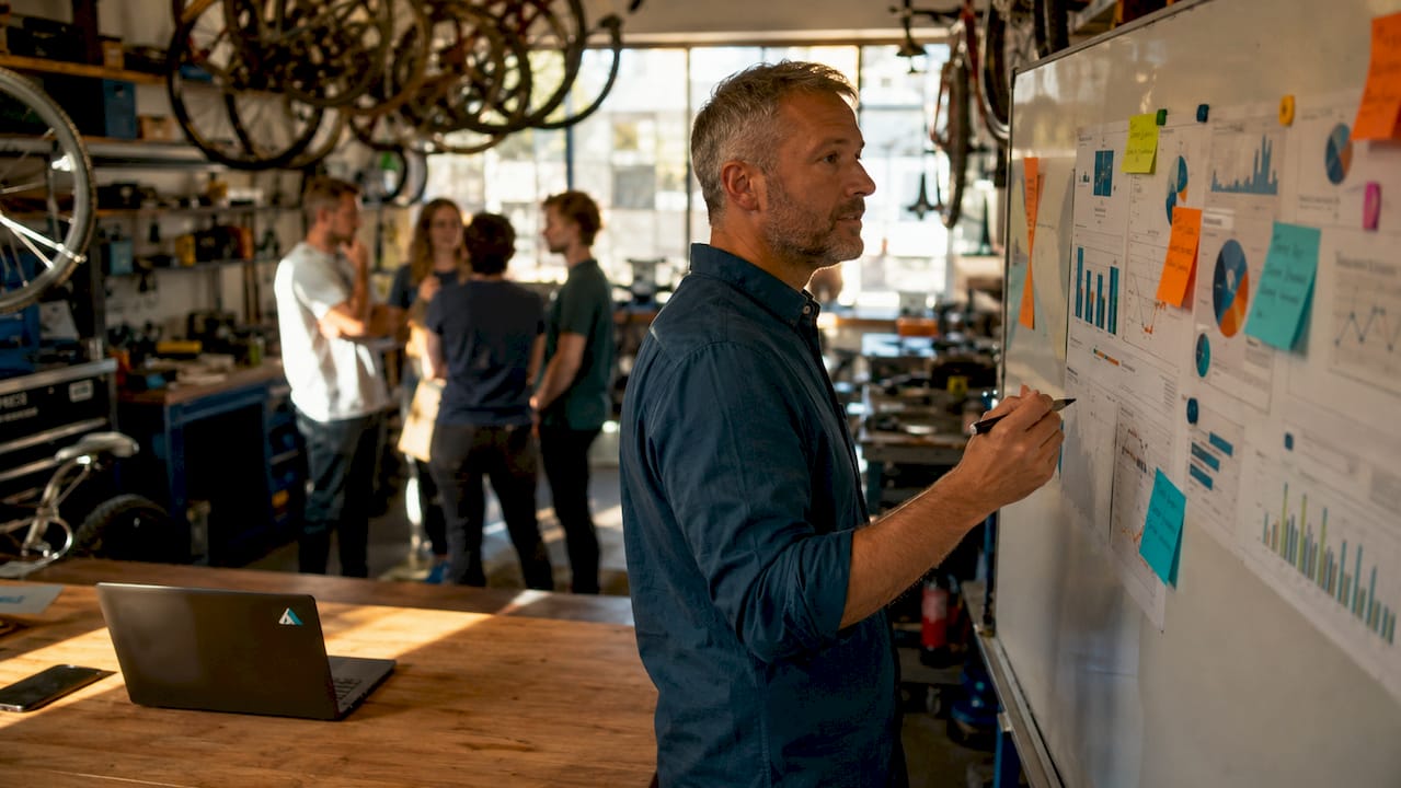 Responsable d’atelier vélo avec compétences en gestion financière