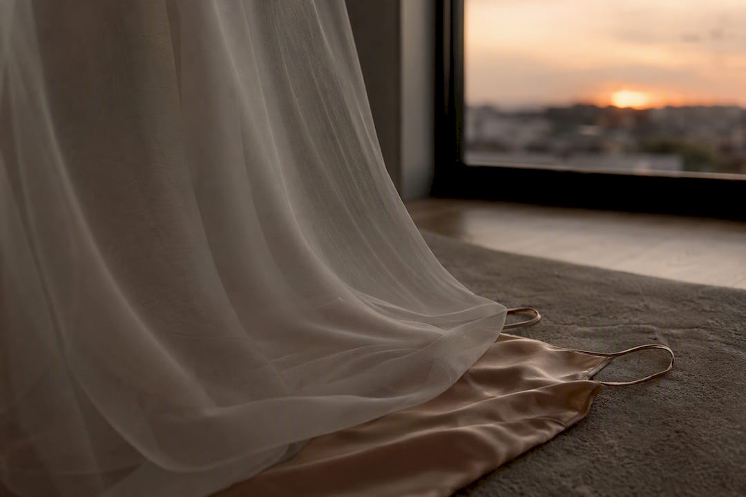 Enagua ligera ideal para llevar debajo de vestidos transparentes.