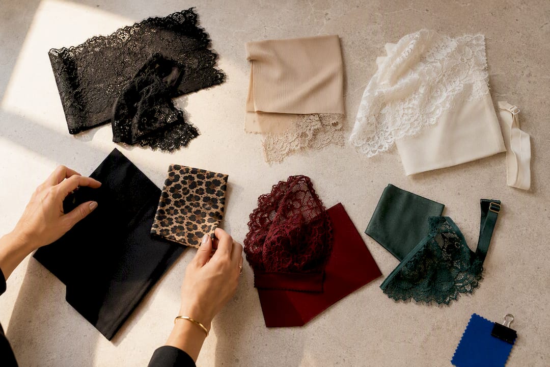 Échantillons assortis de couleurs et de motifs