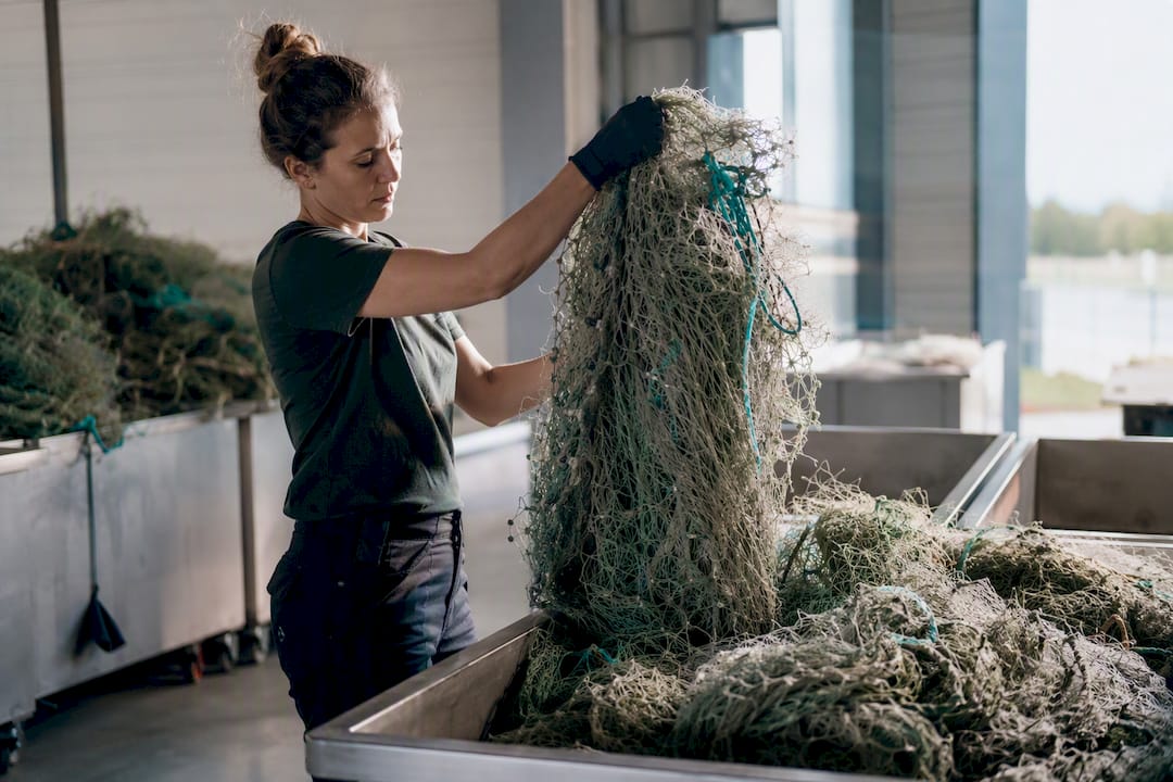 Filets de pêche récupérés pour la fabrication de nylon recyclé