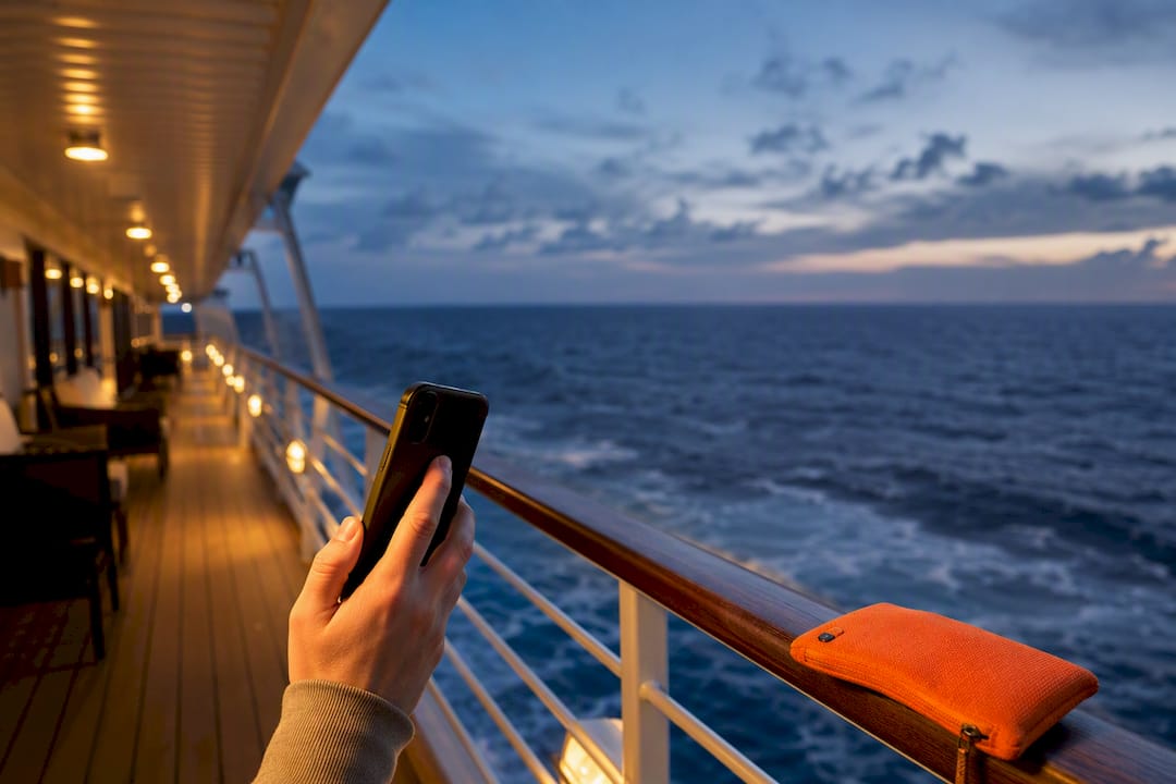 Cruise ship leaving port for open sea