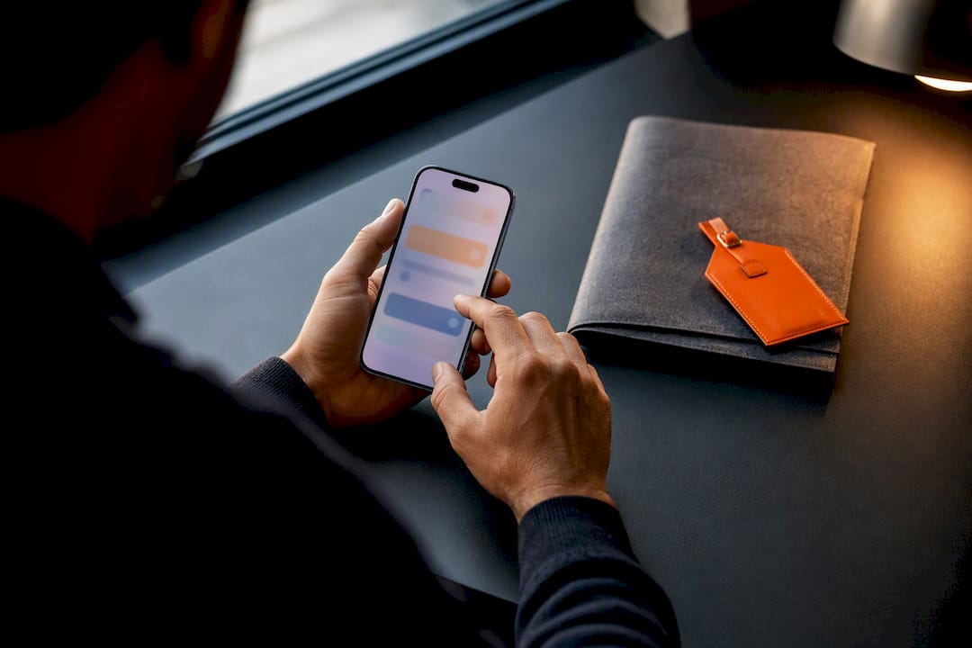 Traveler switching between eSIM profiles