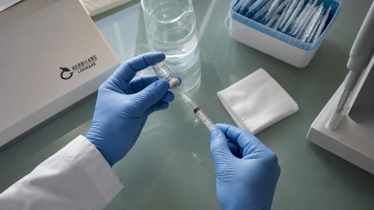 Équipements indispensables pour préparer une solution à partir d’un lyophilisat