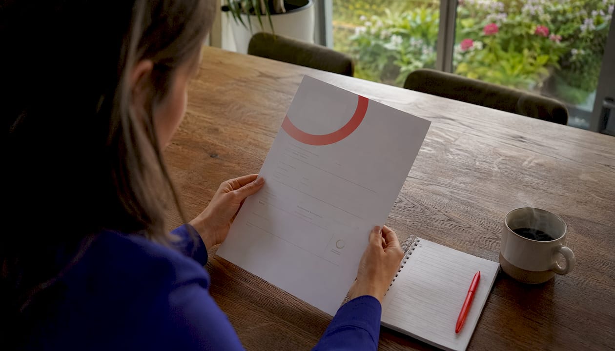 Controleer of het NIVRE registratiecertificaat in orde is