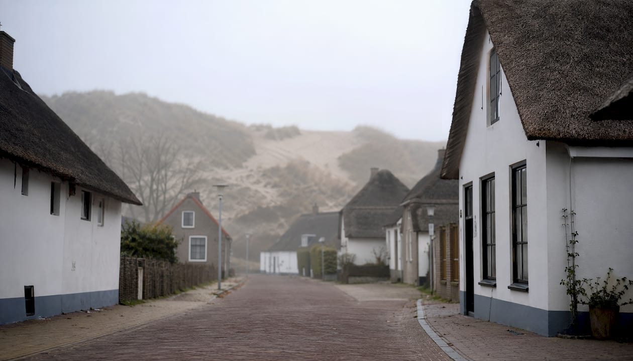 Vroeg in de ochtend is het nog heerlijk stil in de straten van Schiermonnikoog.