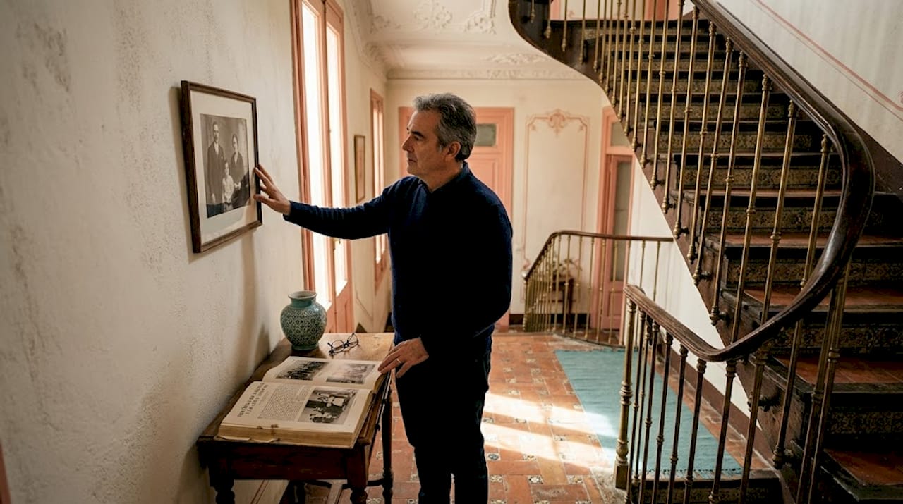 Man explores historic home’s original features