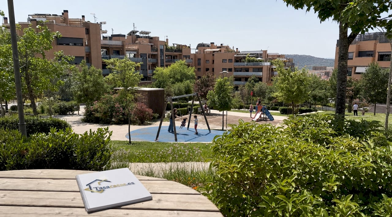 Urbanización de viviendas protegidas en España