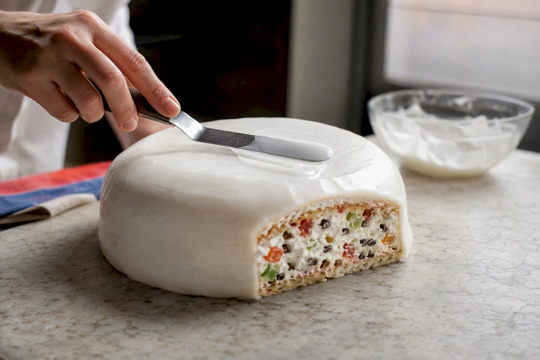 Glaseado frío sobre cassata siciliana
