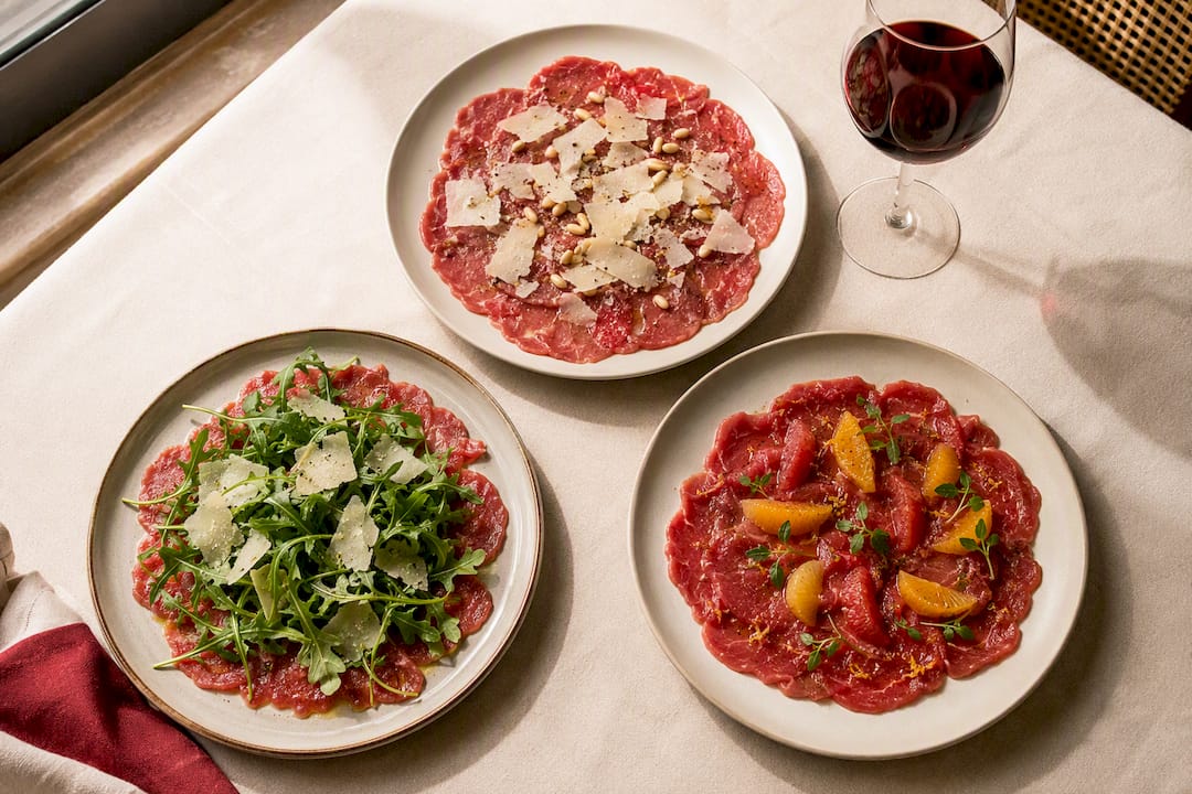 Tres tipos de carpaccio en diferentes platos