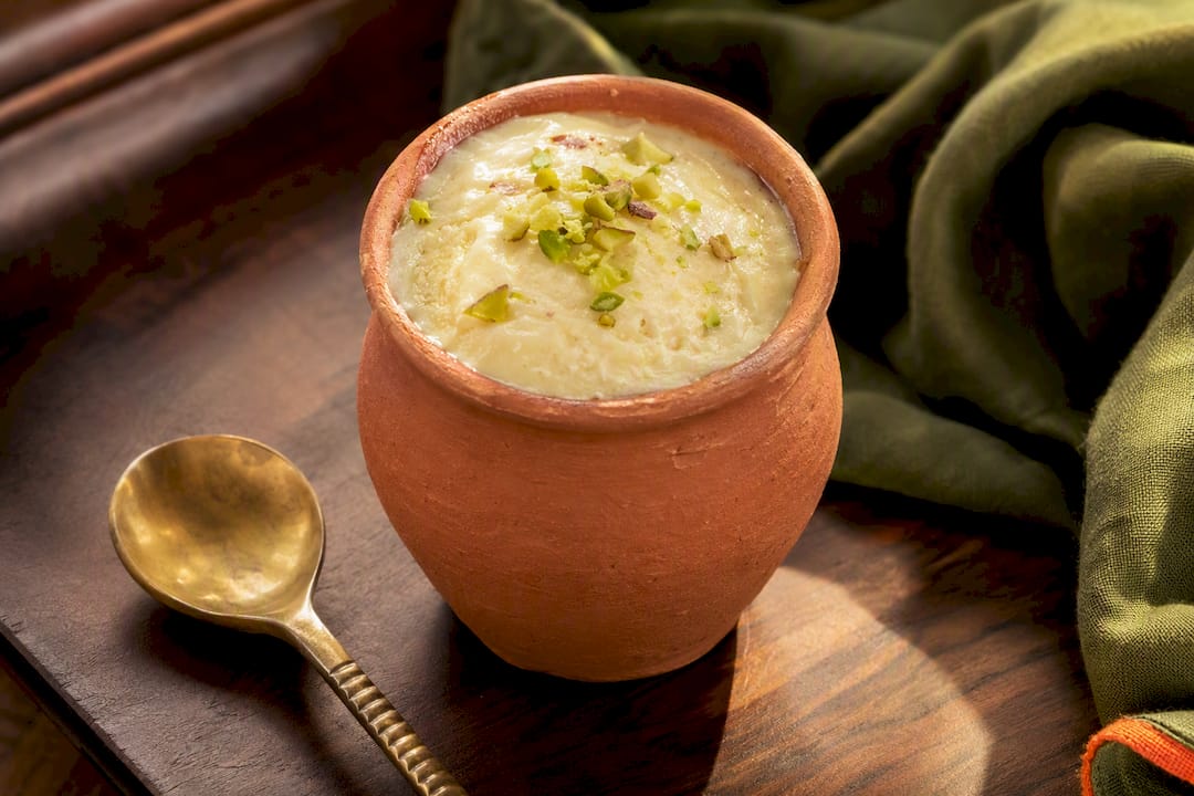 Kulfi servido en una matka de terracota