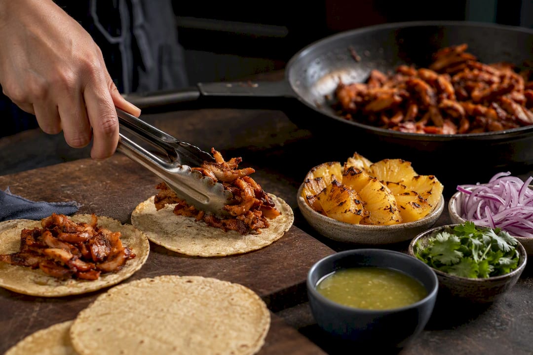 Tacos vegetarianos de hongos al pastor