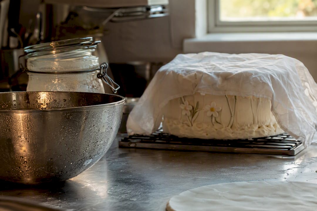 Cozinha húmida a afetar os materiais de decoração de bolos