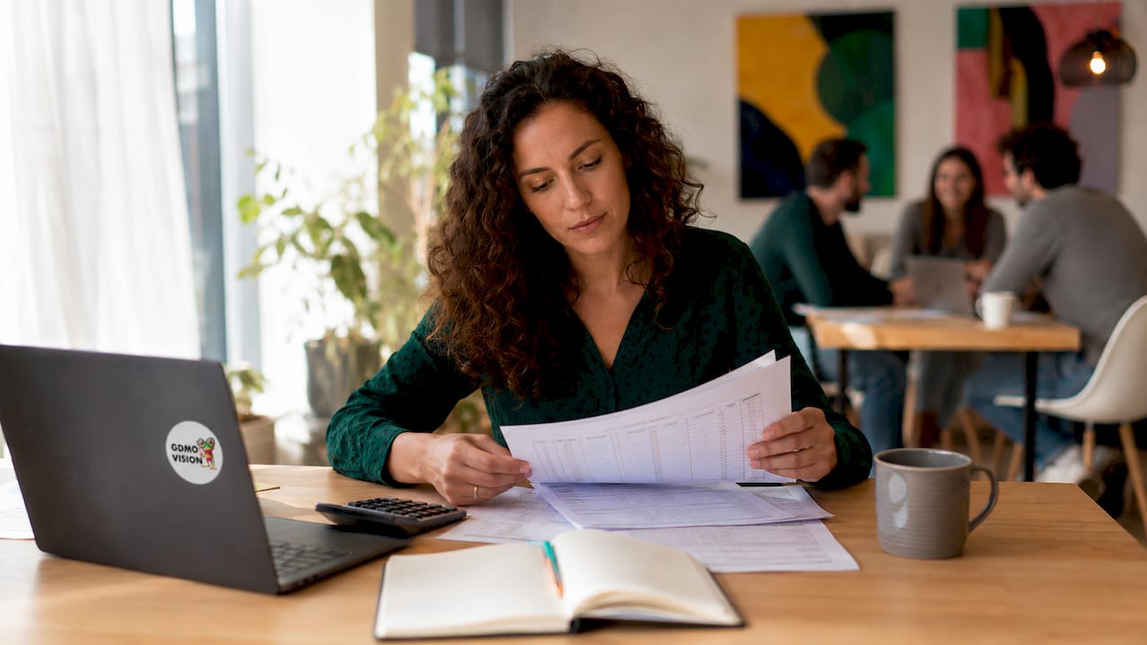 Collaboratrice chargée de l’analyse et du rapprochement des transactions