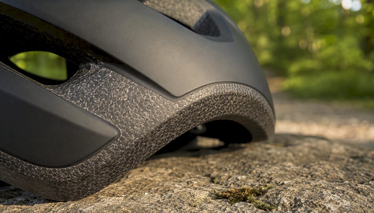 Zoom sur la conception du casque avec technologie moulée directement