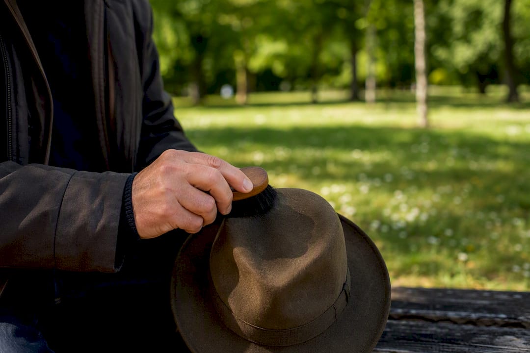 Hand brushing suede hat surface