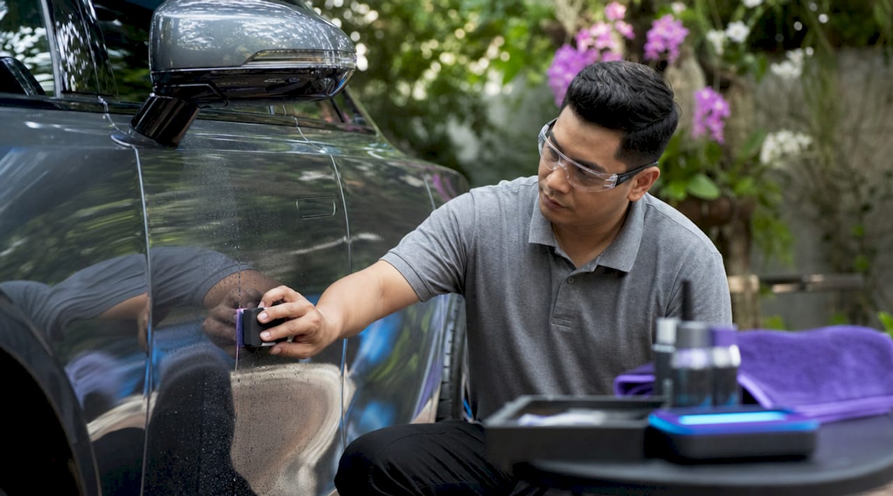 Applying ceramic coating to car door