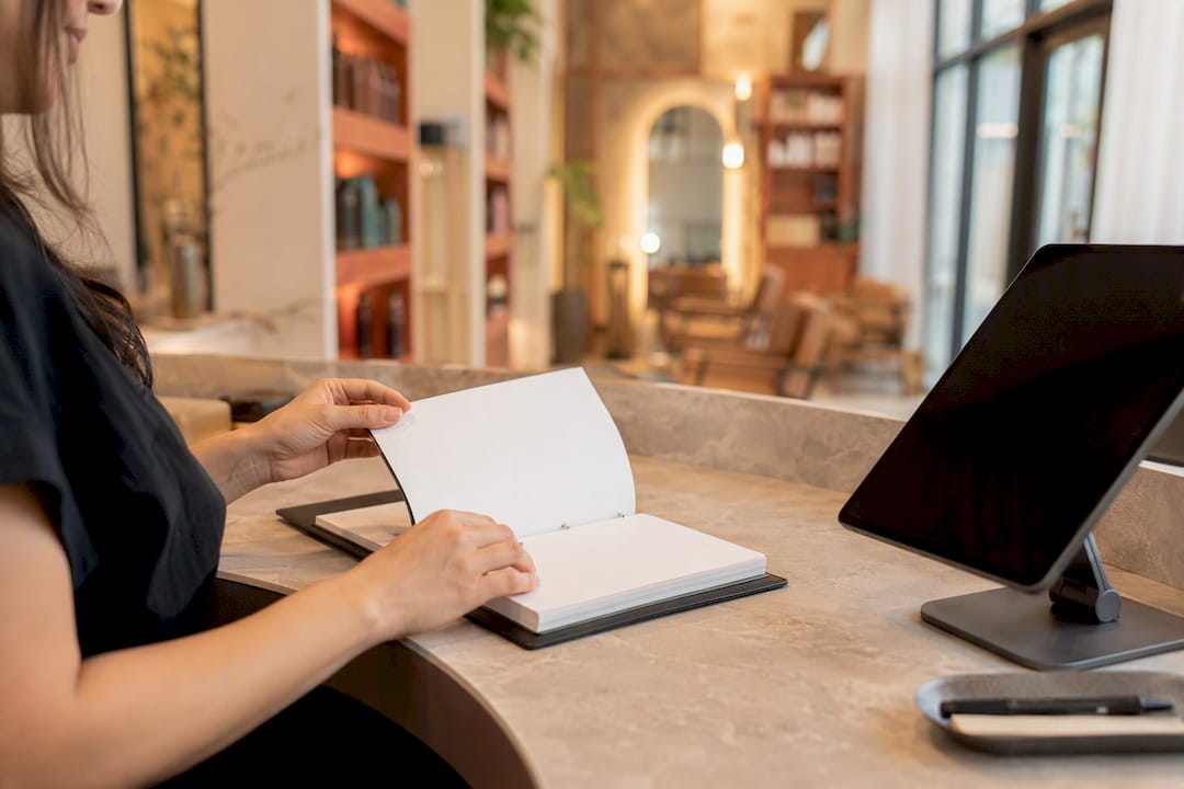 Salon appointment book and schedule management