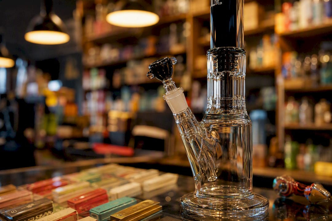 14mm bong bowl inserted in bong joint