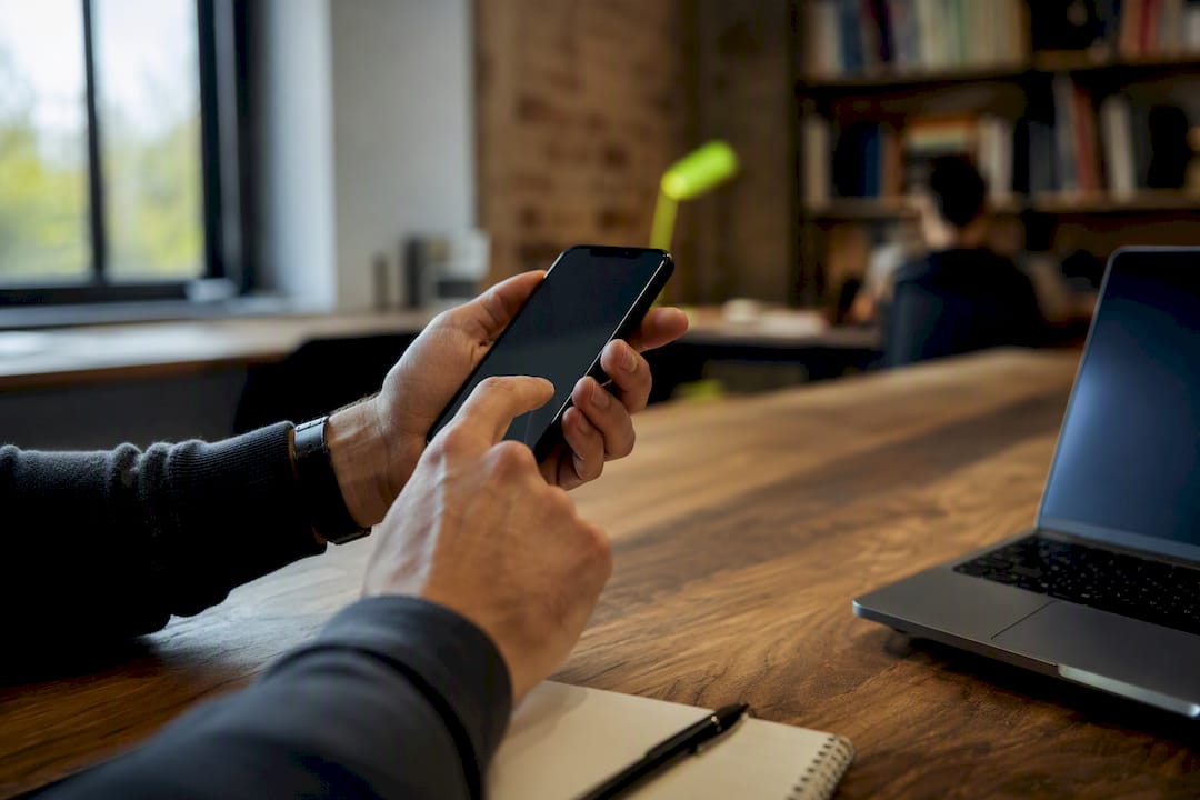 Hand triggering SMS workflow on smartphone