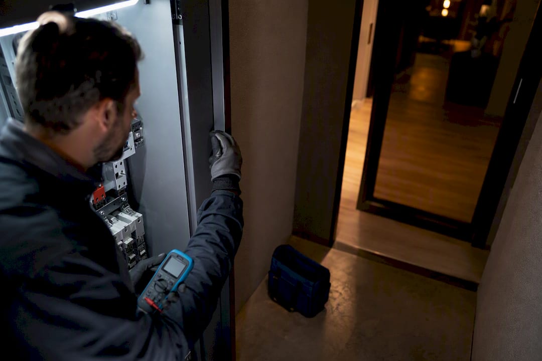 Cover image — Require the UL Listing File for Smart Lockers, U.S. Property Managers