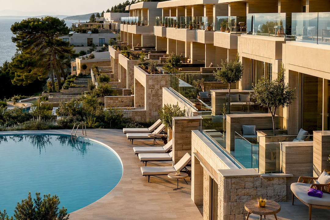 Mediteranski hotel z obilico nastanitvenih zmogljivosti