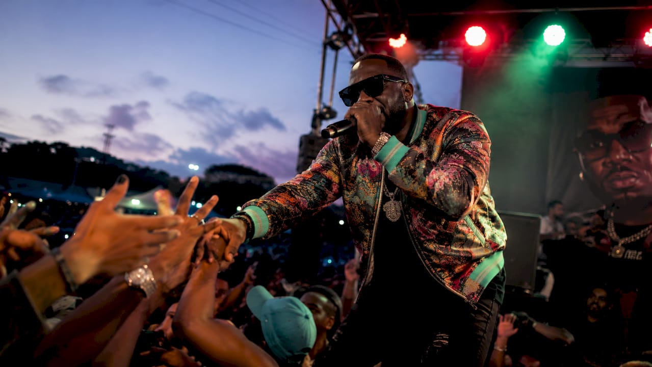 Method Man performing live on stage
