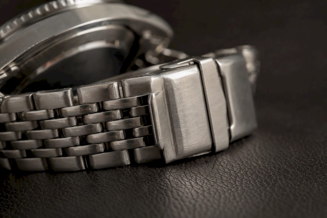 Close-up of original watch finish and tight bracelet links