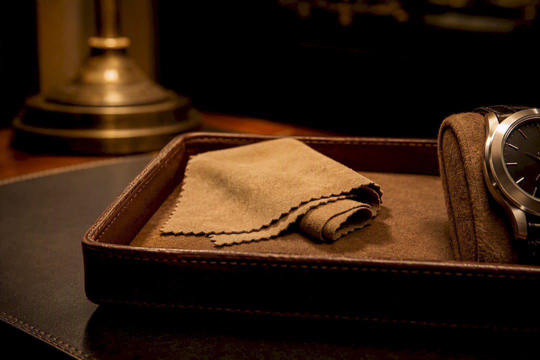 Specialist dealer setting with watch case detail
