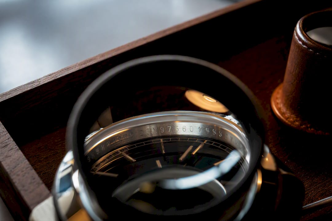 Close-up of rehaut engraving through crystal