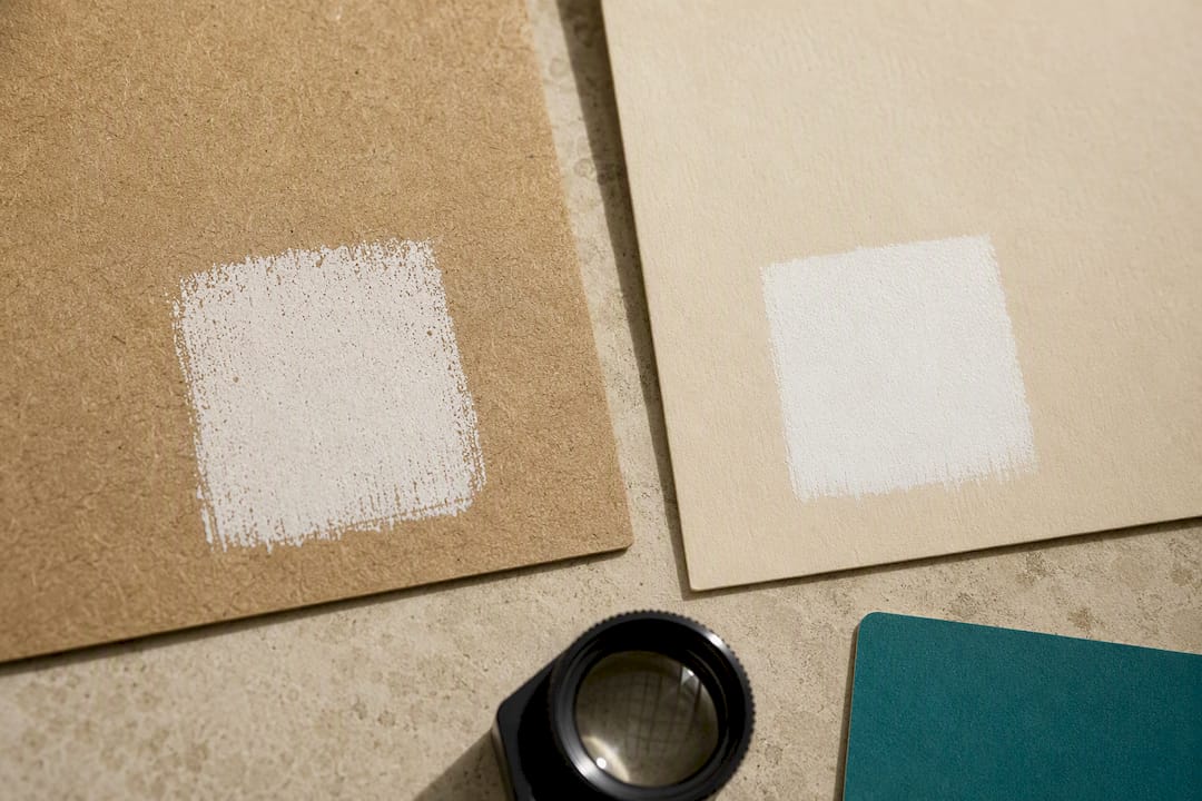 Bleached and unbleached kraft paper textures