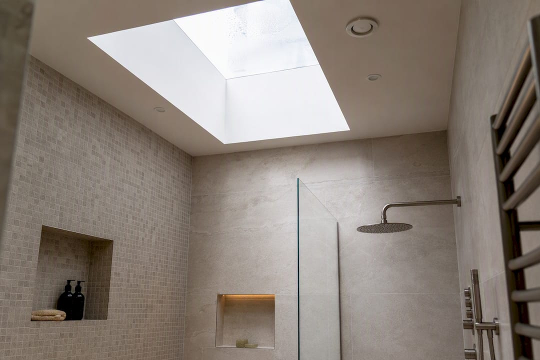 Edwardian wet room bathroom with ceiling fan