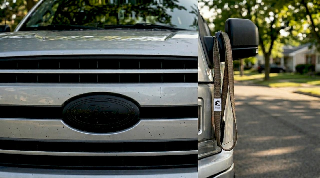 Solid color vinyl overlay on Ford badge