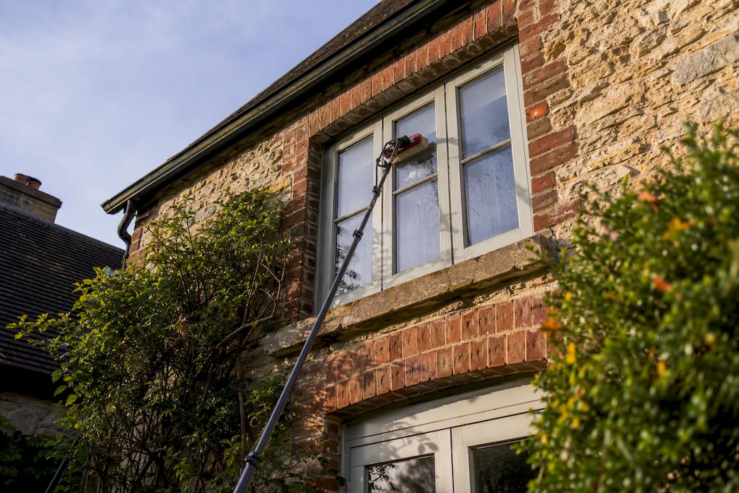 Water-fed pole cleaning UK home windows