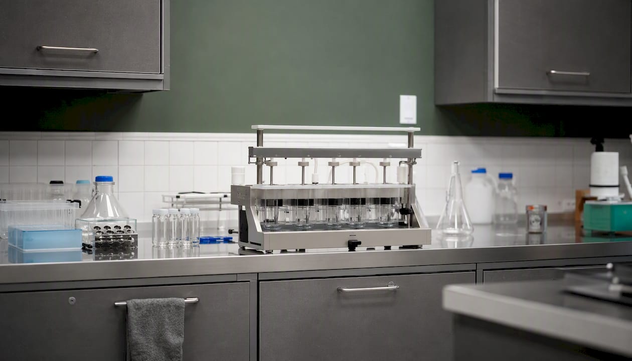 Equilibrium dialysis lab equipment setup