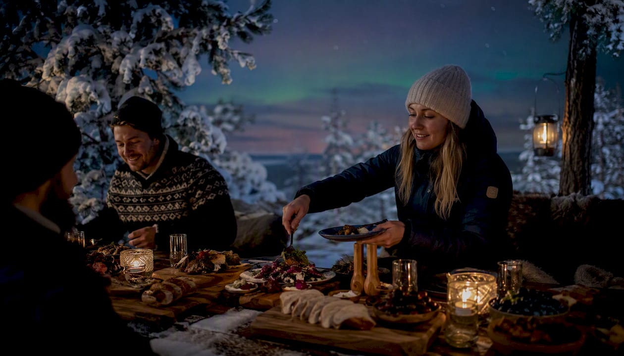Private Lappish dinner with local food