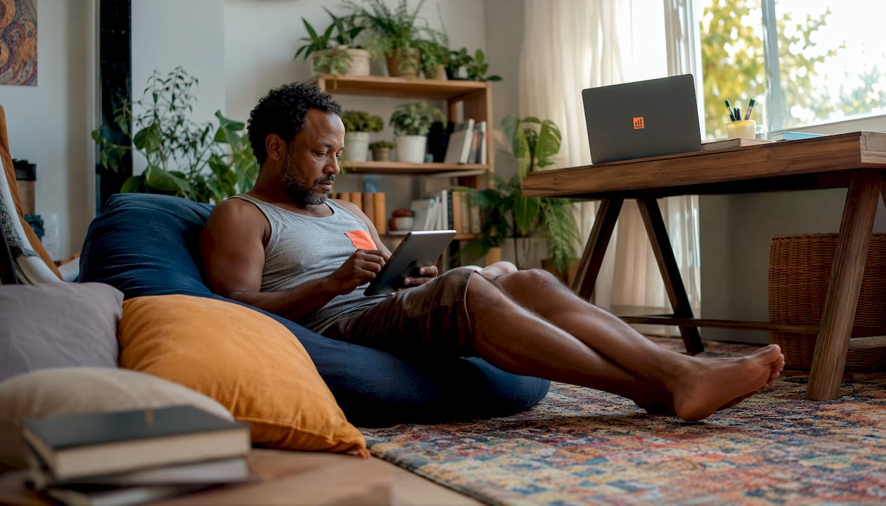 Freelancer using physical cues to protect work time