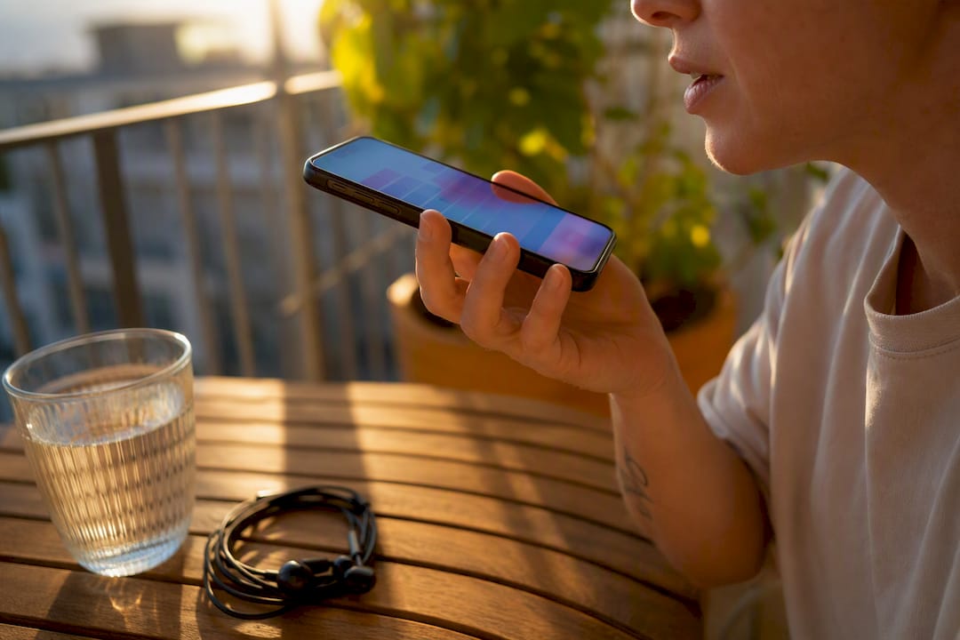 Learner recording Spanish pronunciation practice