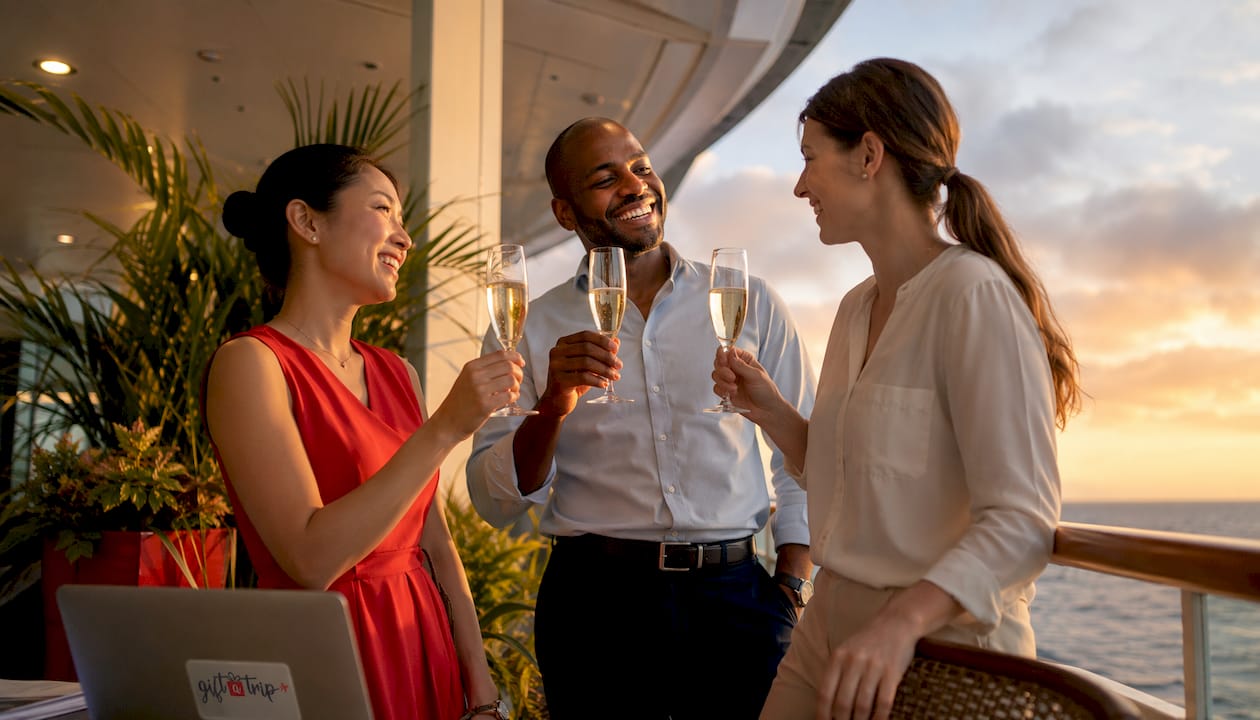 the role of experiential rewards in loyalty and motivation 2026 3 employees enjoying cruise ship reward experience