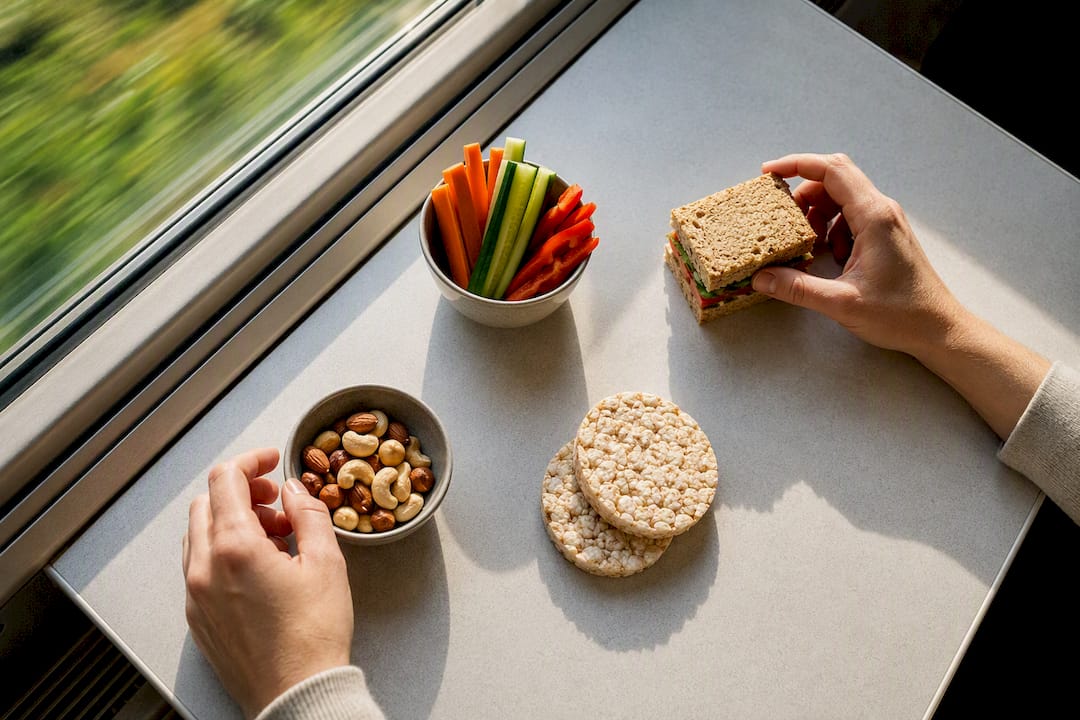 Praktische und gesunde Snacks für die Zugfahrt