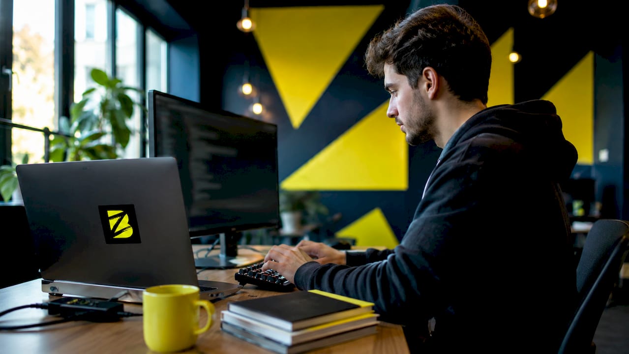 Passionné par le web, j’optimise actuellement les performances d’un site pour offrir la meilleure expérience possible aux utilisateurs.