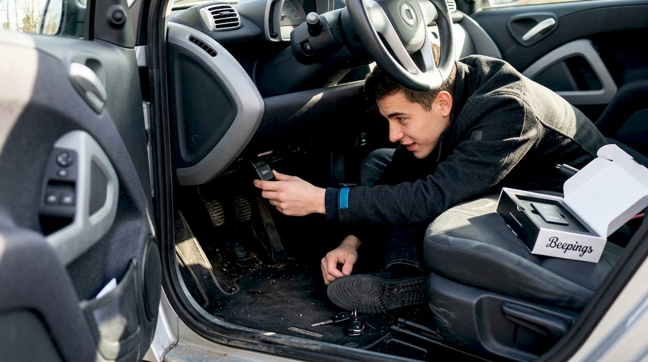 Installation d’un boîtier GPS sur la prise OBD de votre véhicule
