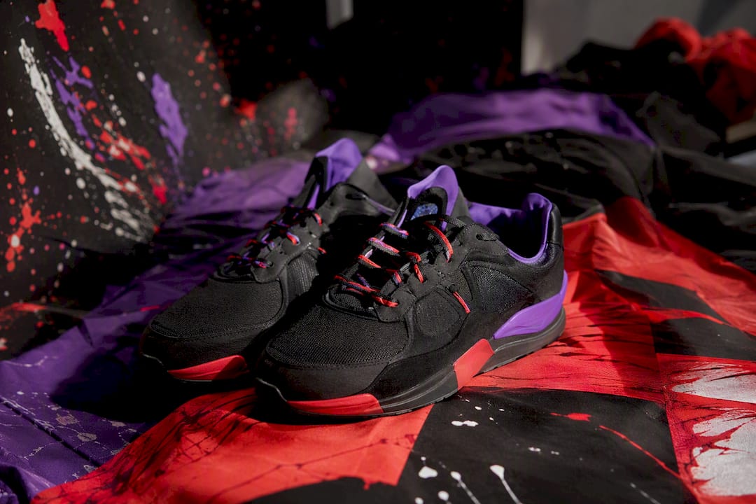 Modern low-profile sneakers with color accents