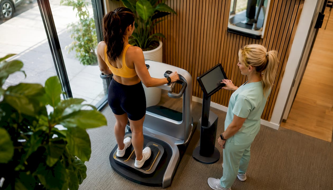 Clinic osteogenic loading device in use