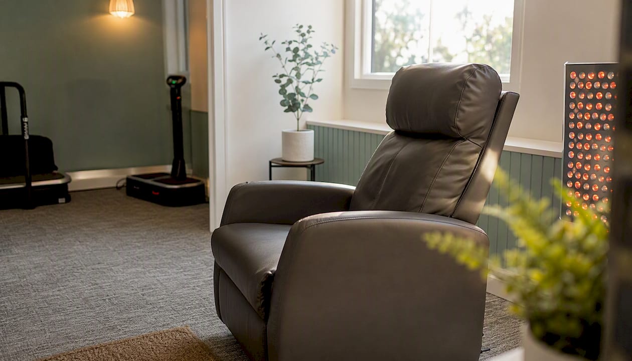 Osteostrong therapy and adjunct devices in warm room