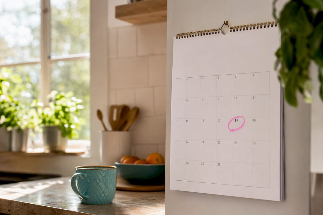 Home calendar with marked exposure date