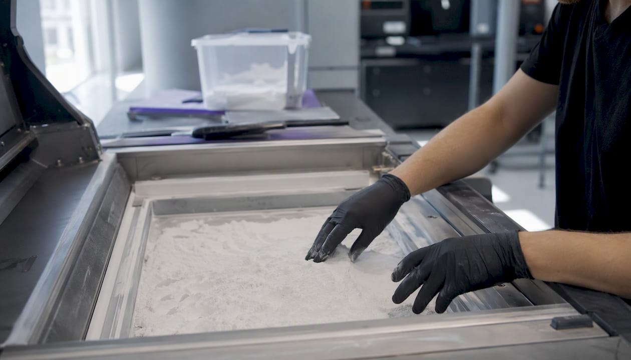 Contrôle manuel d’un lit de poudre de nylon lors d’un procédé de fabrication additive