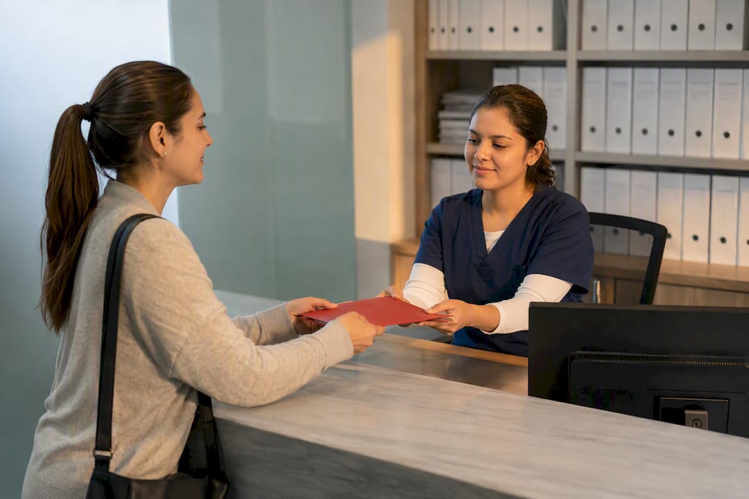 Accede, protege y ordena registros del portal hospitalario en 6 pasos