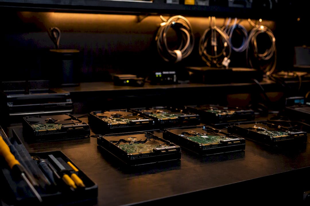 Hard drives arranged for offline array reconstruction