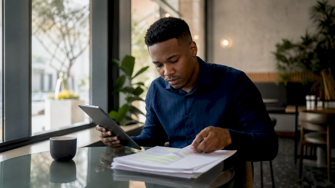 Compliance officer monitoring reports