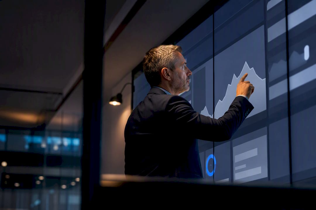 4 Credit Risk Dashboard Widgets and Governance Steps for Banks